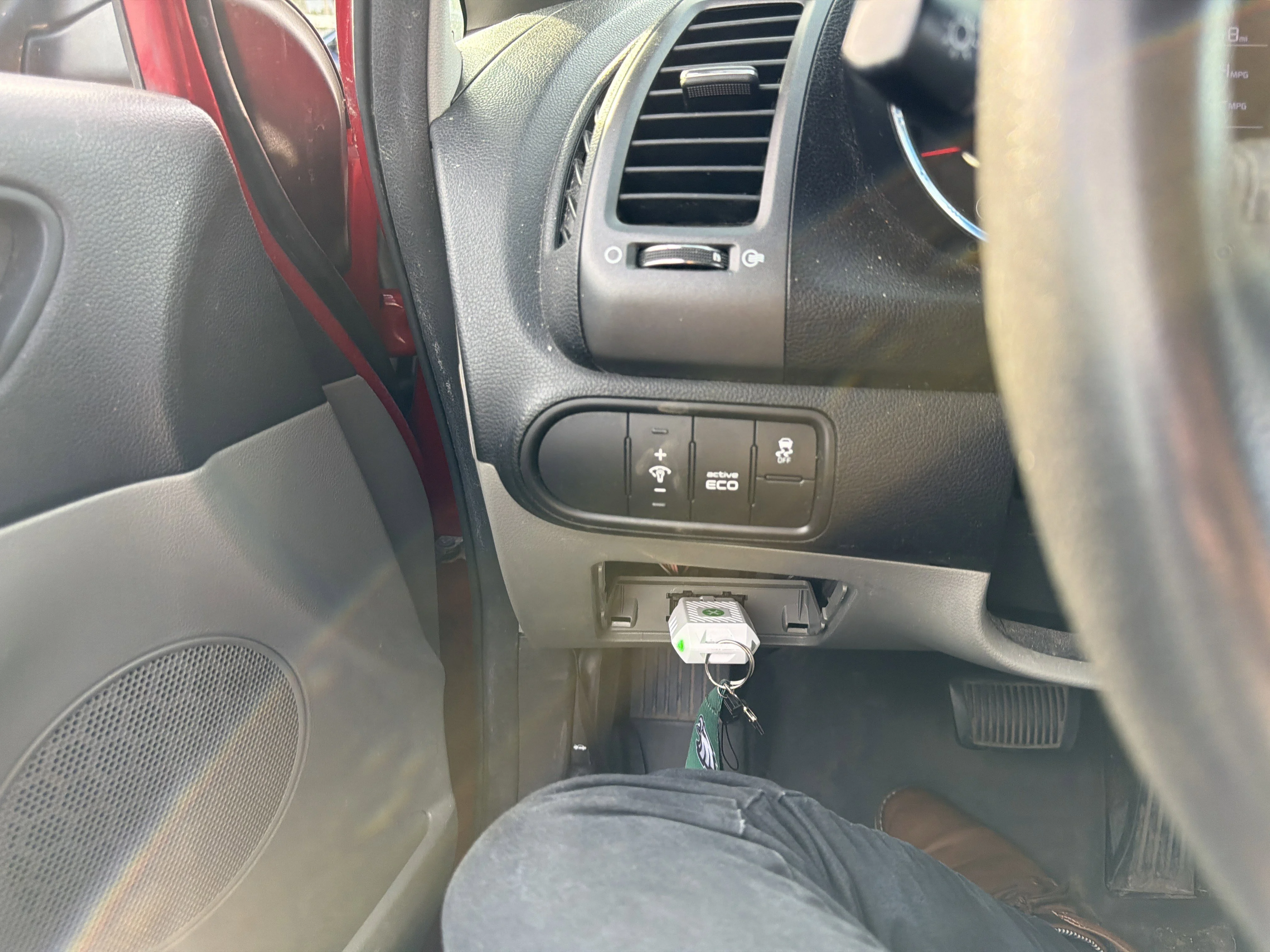 Used 2014 Crimson Red Kia LX image 10