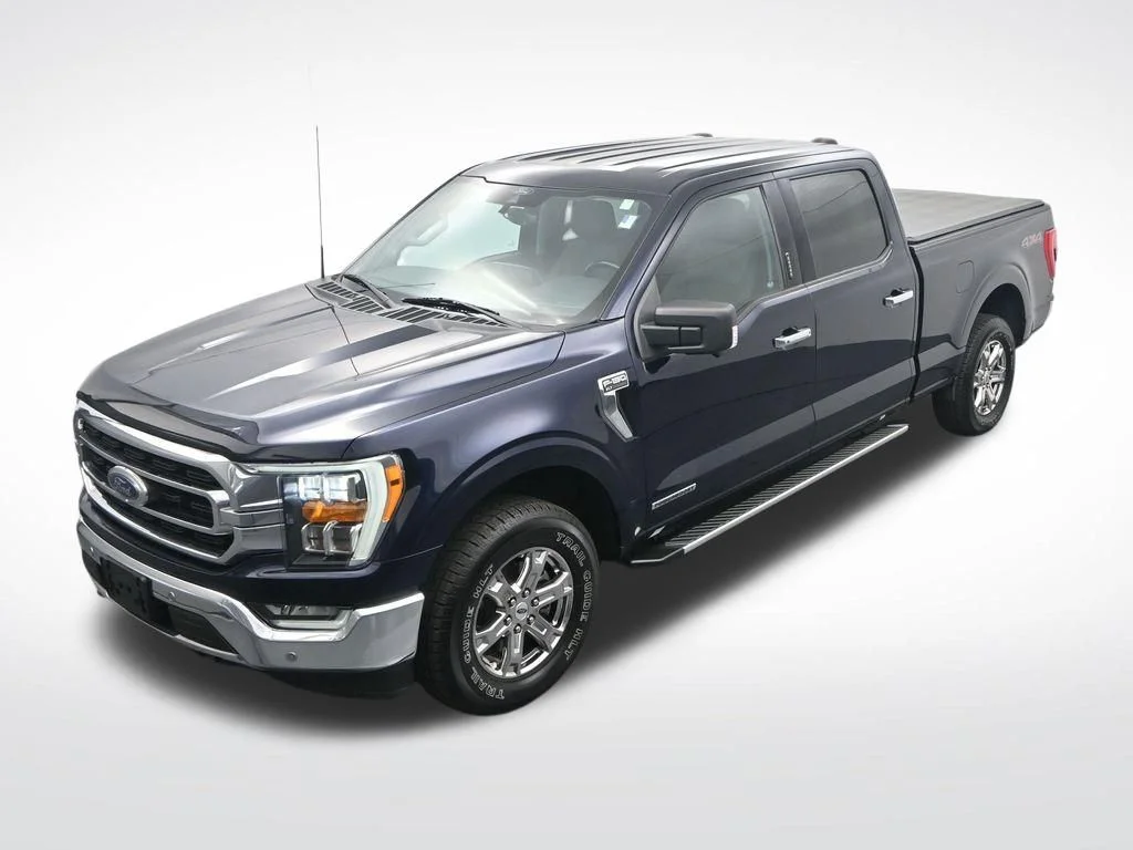 Certified Used 2022 Blue Metallic Ford XLT image 22