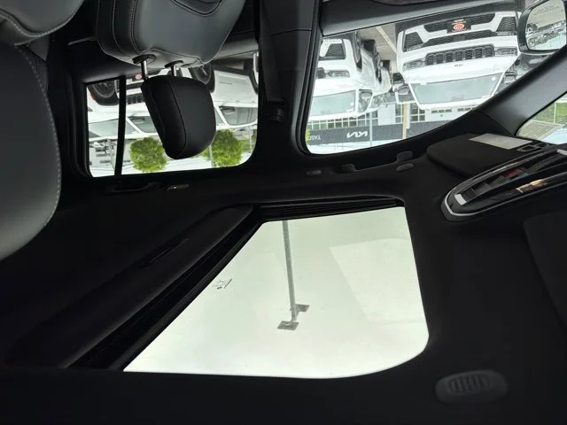 New 2026 White Jeep Altitude image 14