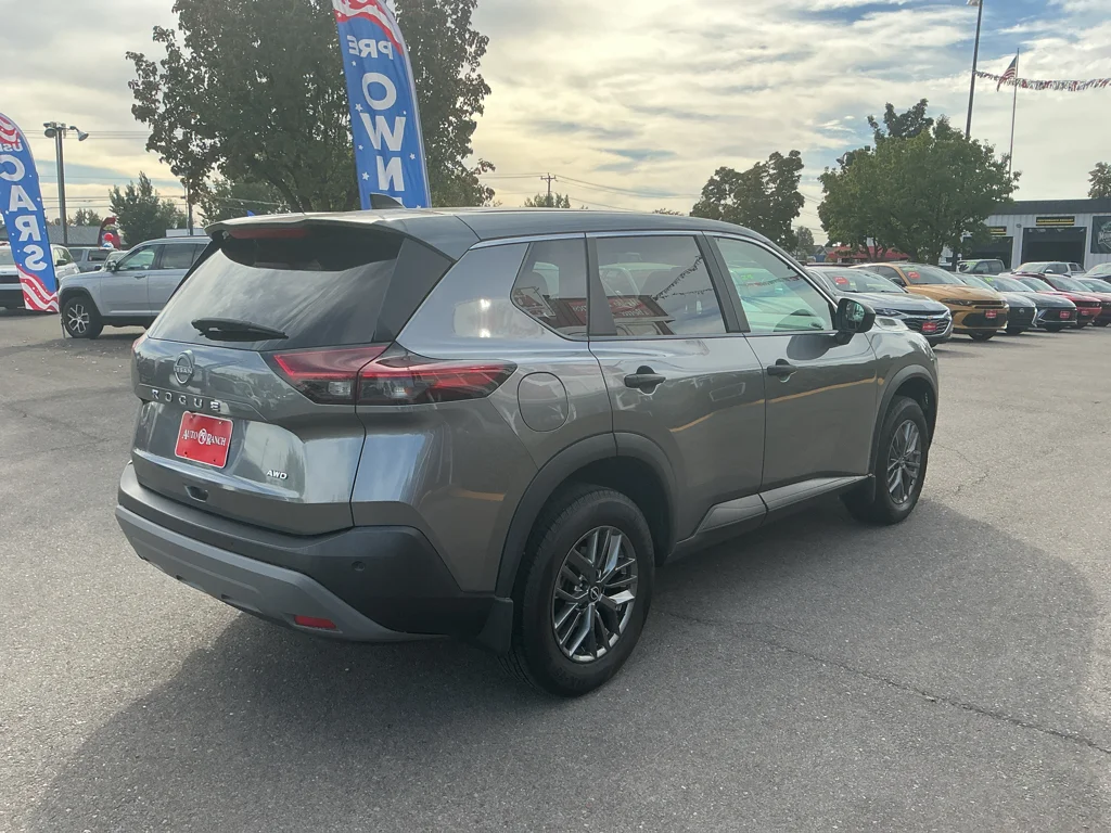 Used 2023 Gun Metallic Nissan S image 5