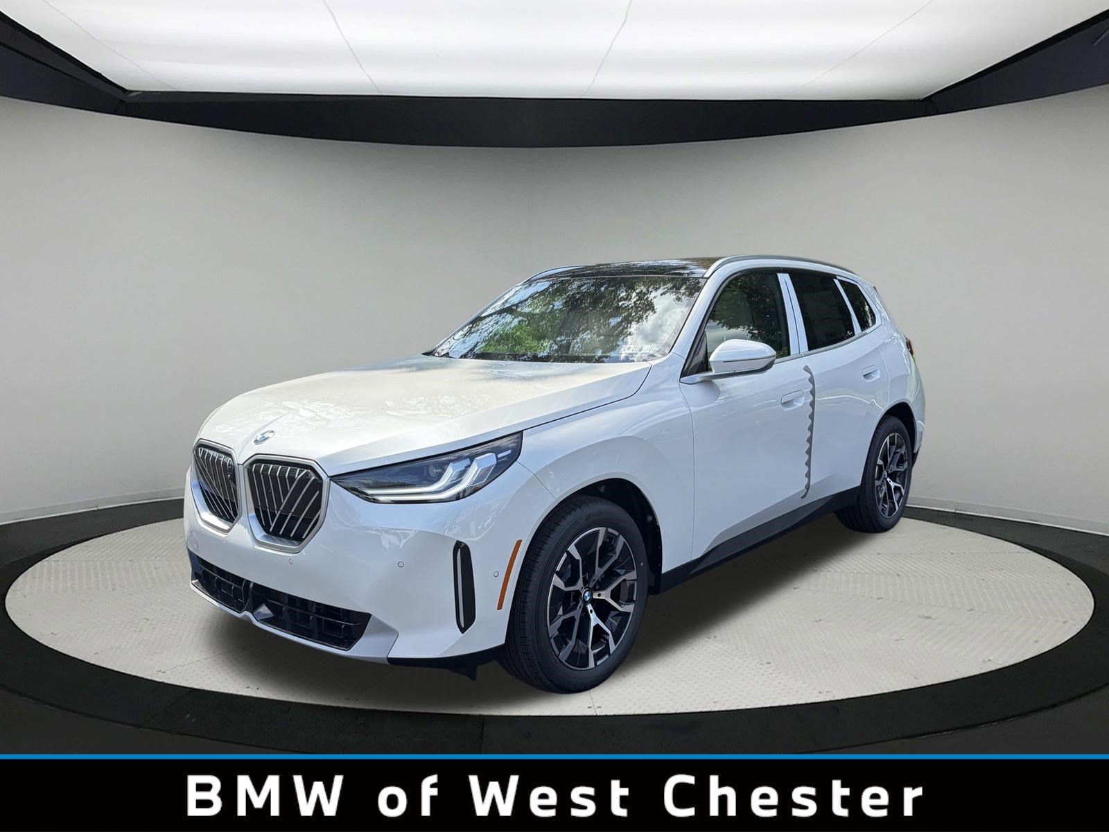New 2026 Mineral White Metallic BMW 30 xDrive image 1