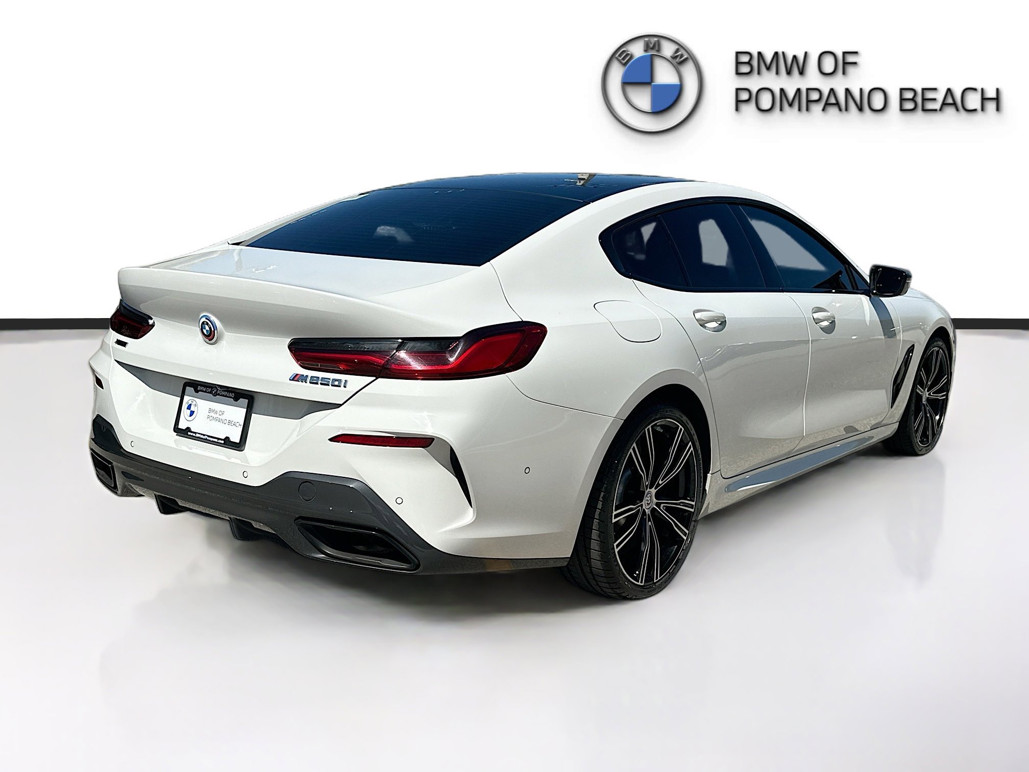 Used 2023 Alpine White BMW M850i image 7