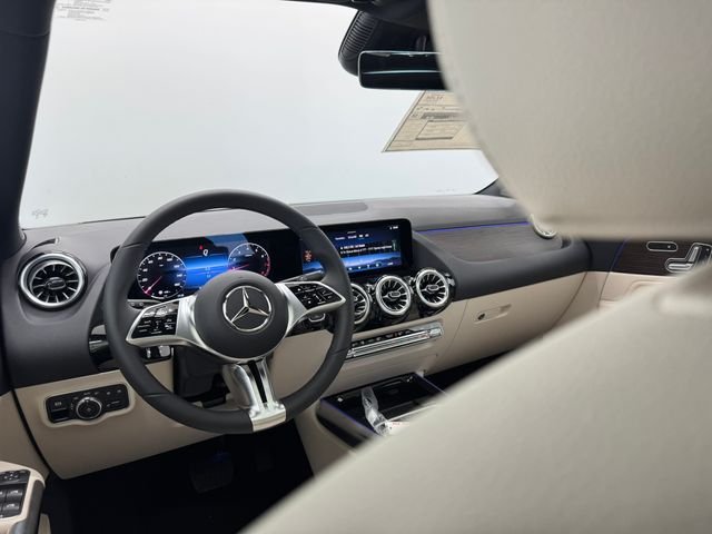 New 2026 Polar White Mercedes-Benz GLA 250 image 46