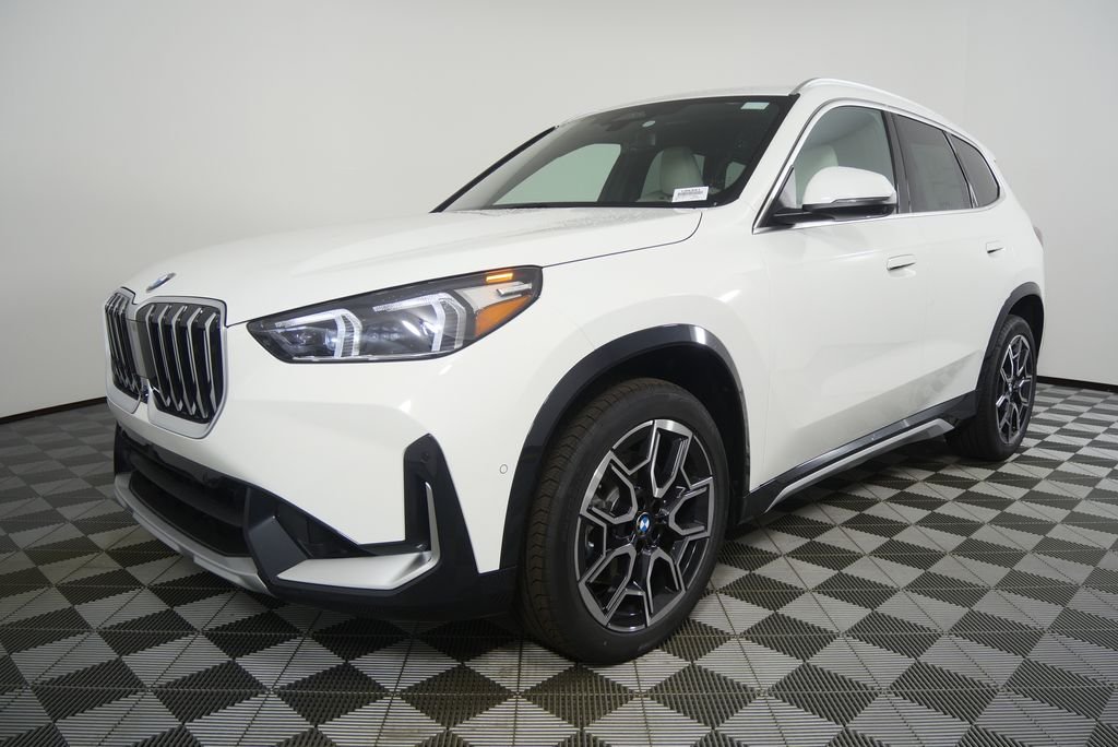 New 2026 Alpine White BMW xDrive28i image 7