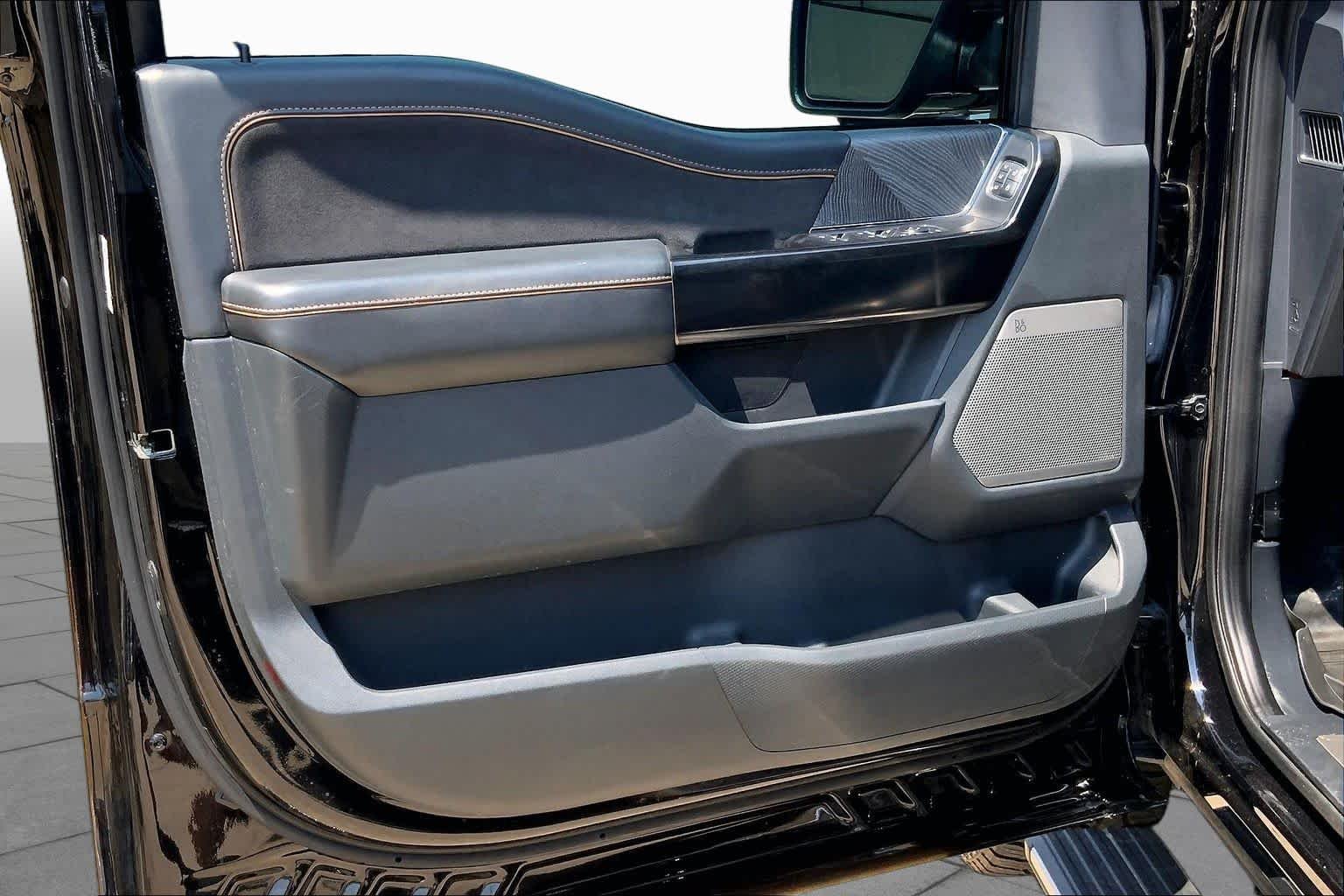 Used 2021 Agate Black Ford Platinum image 22