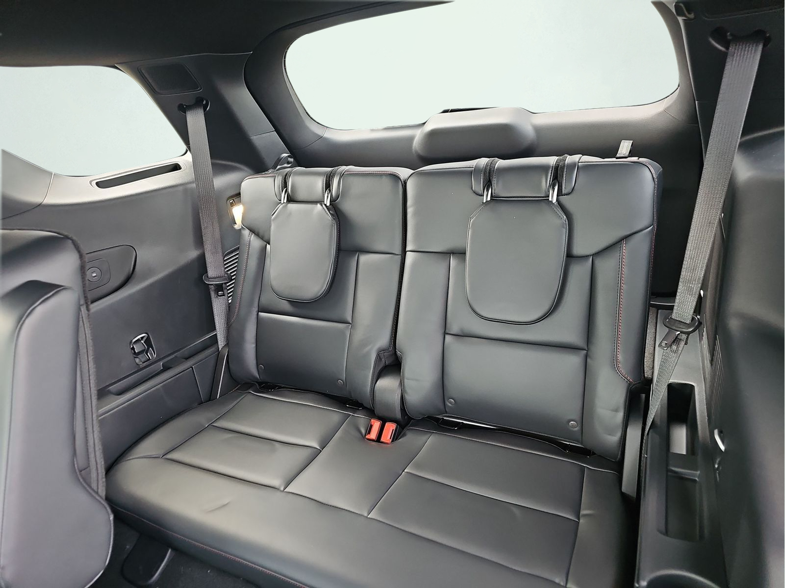 2026 Ford Explorer ST-Line - Photo 15