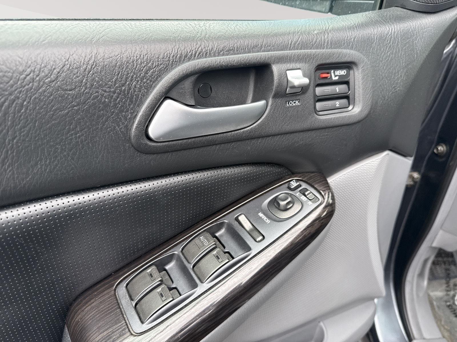 Used 2006 Steel Blue Metallic Acura Touring RES w/Navi image 19