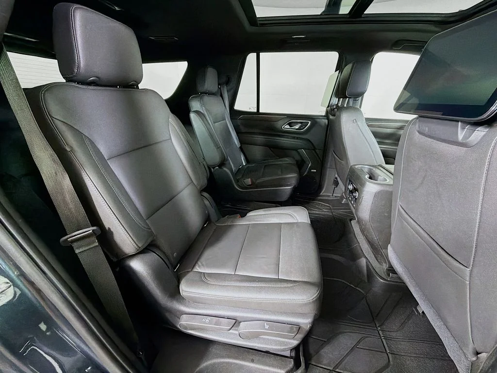 Used 2021 Gray Chevrolet Z71 image 27