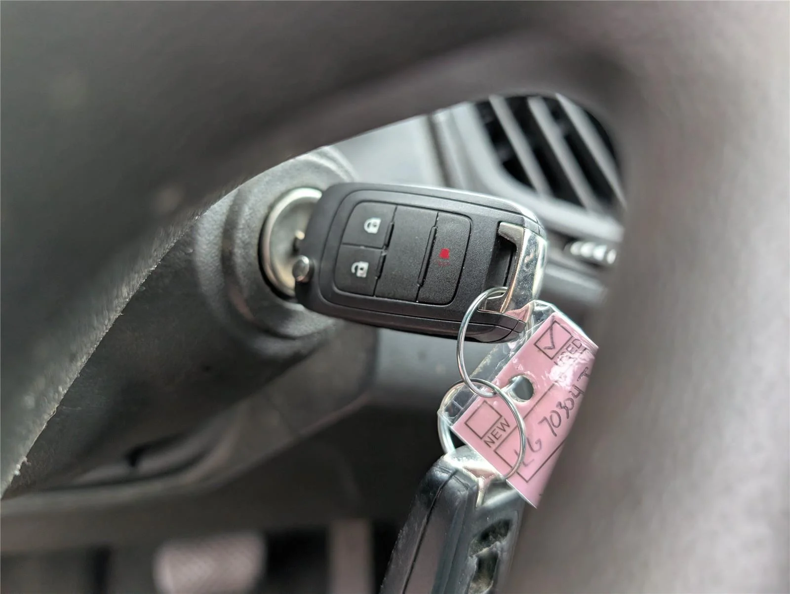 Used 2015 SILVER TOPAZ METALLIC Chevrolet LS image 19