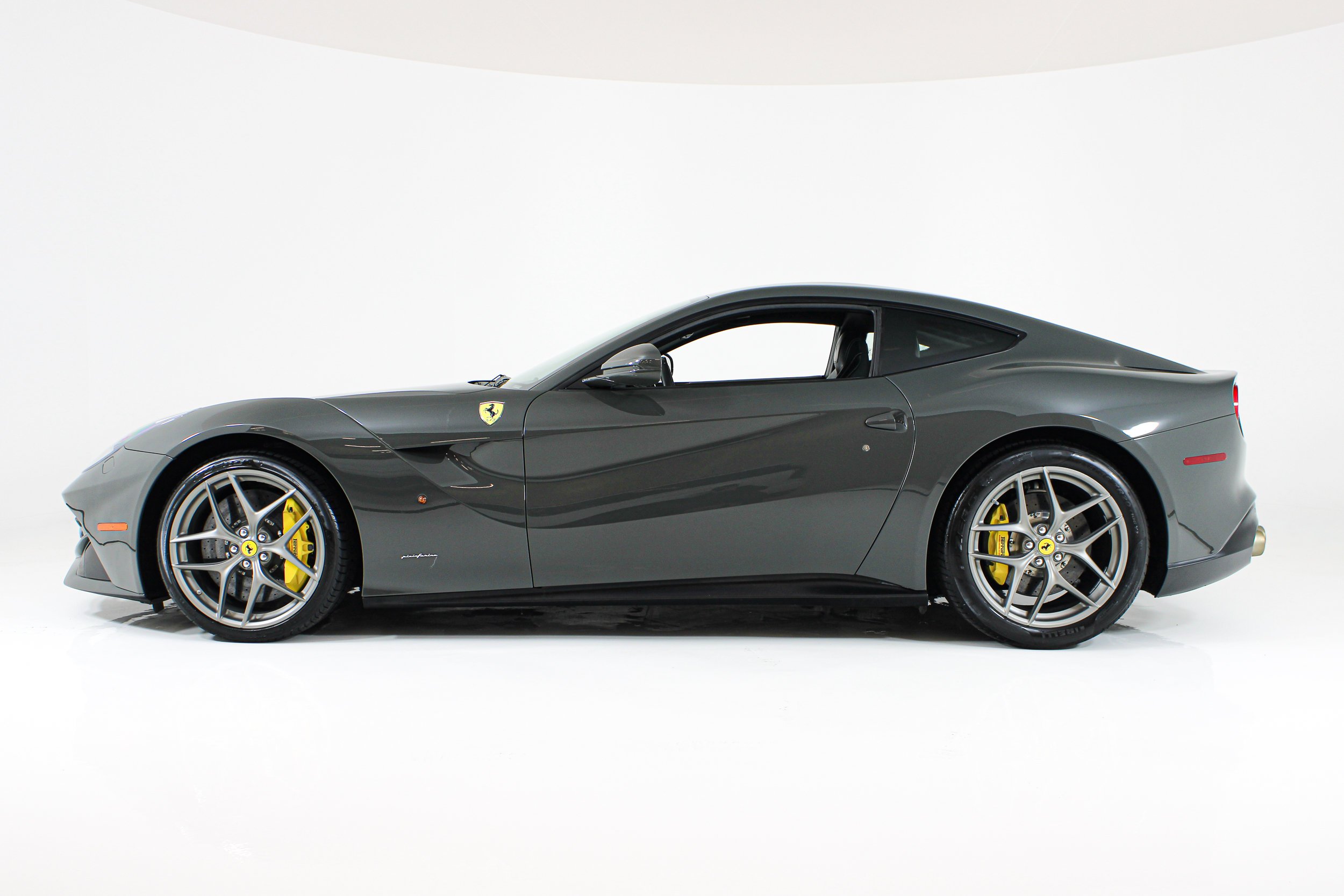 Used 2015 Grigio Scuro Ferrari  image 5