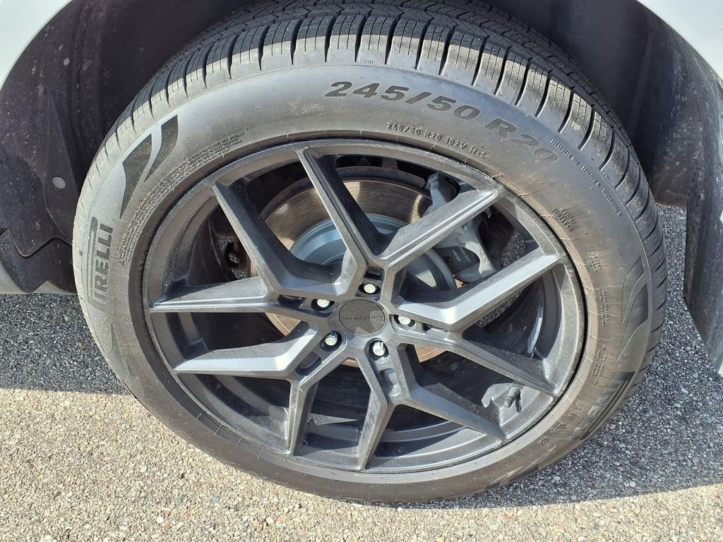 Used 2013 Silver Lincoln Base image 7