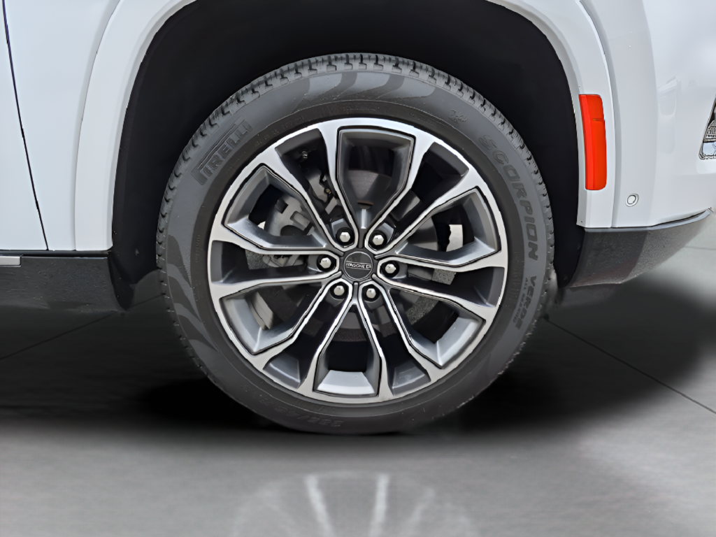 Used 2024 White Jeep Series III image 16