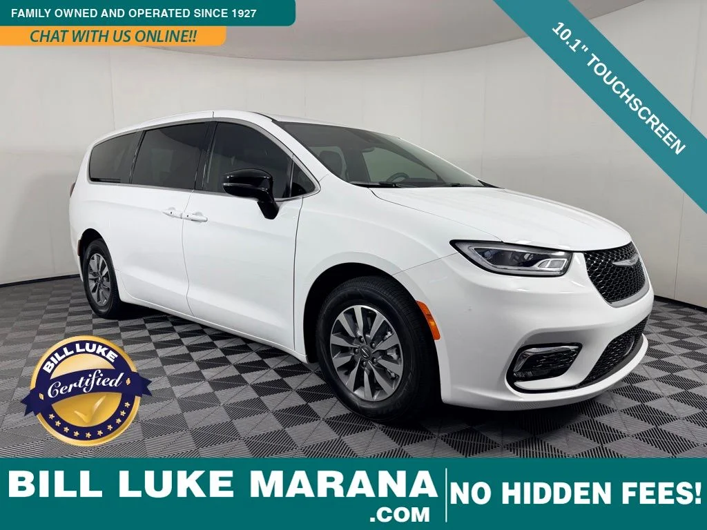 2025 Chrysler Pacifica Hybrid Select PHEV's photo