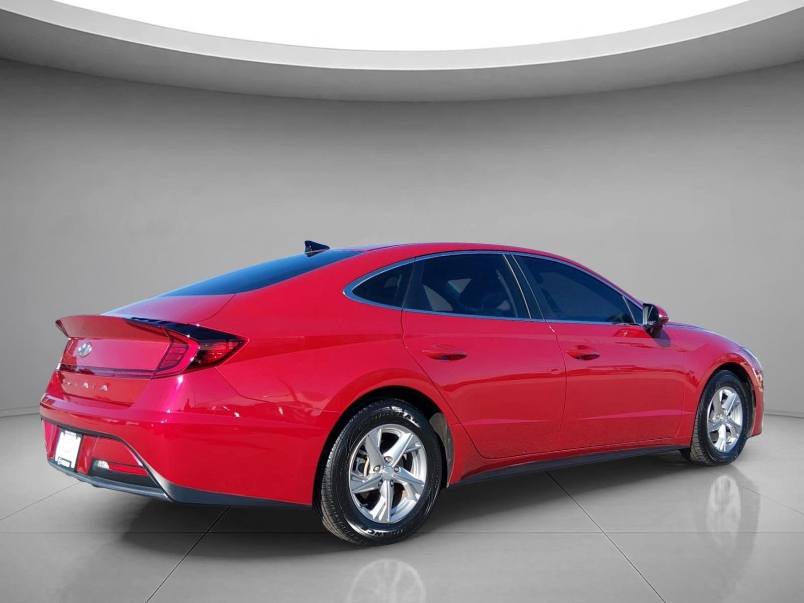 Used 2022 Calypso Red Hyundai SE image 5