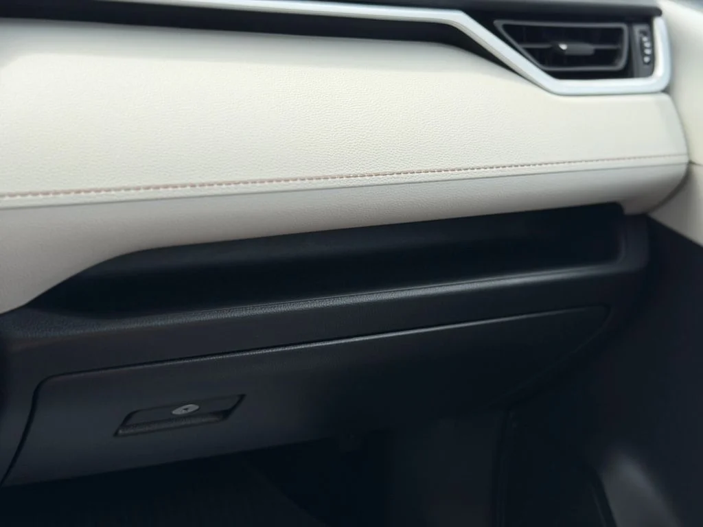 Used 2024 White Toyota XLE image 27