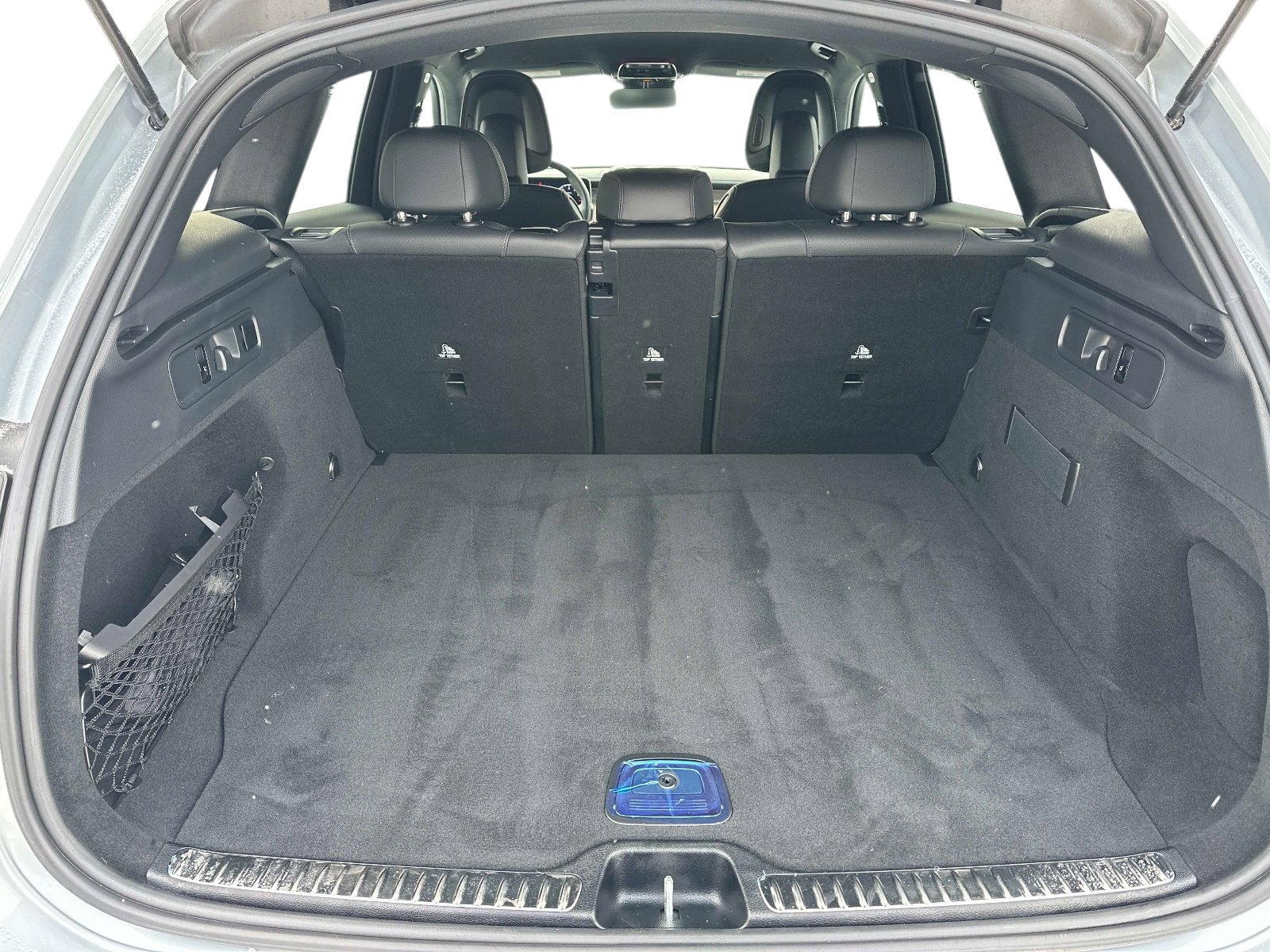 Certified Used 2025 Cirrus Silver Metallic Mercedes-Benz GLC 300 image 9