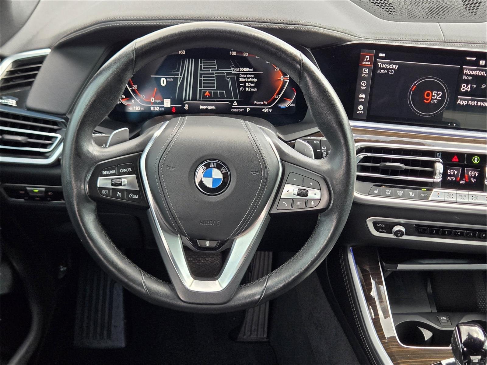 Used 2023 Mineral White Metallic BMW xDrive40i image 24