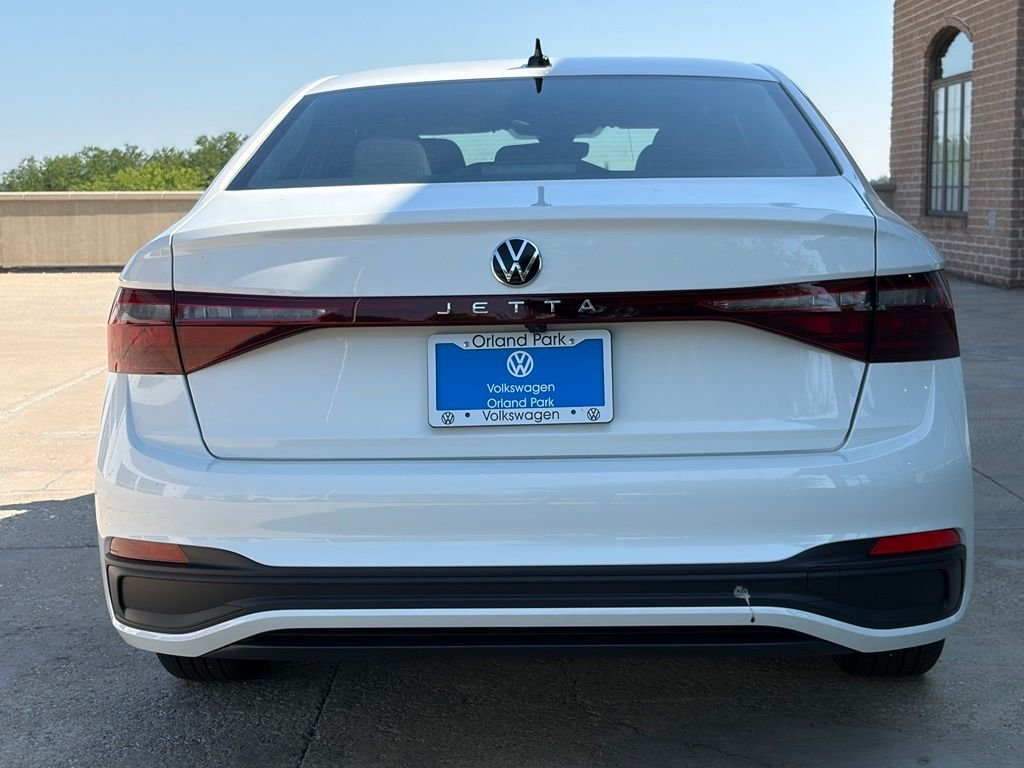 New 2026 Pure White Volkswagen 1.5T Sport  image 5