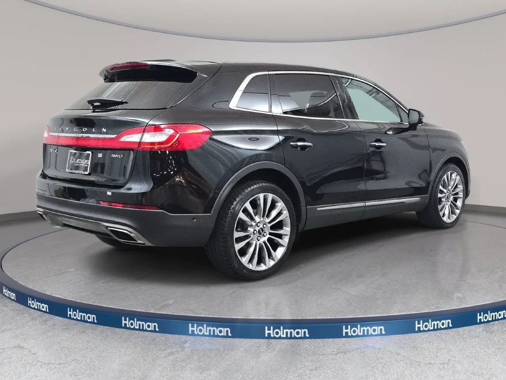 Used 2016 Black Lincoln Reserve image 6