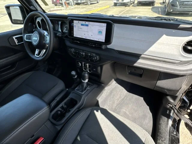 Used 2025 Black Jeep Sahara image 34