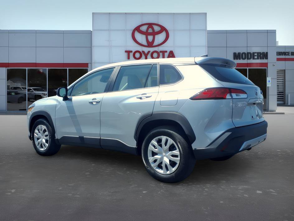 Used 2023 Sonic Silver Toyota L image 3