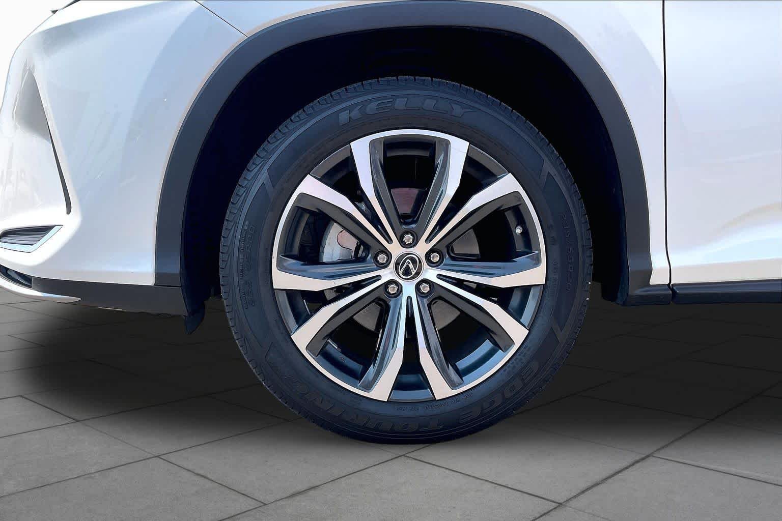 Used 2022 Eminent White Pearl Lexus  image 10
