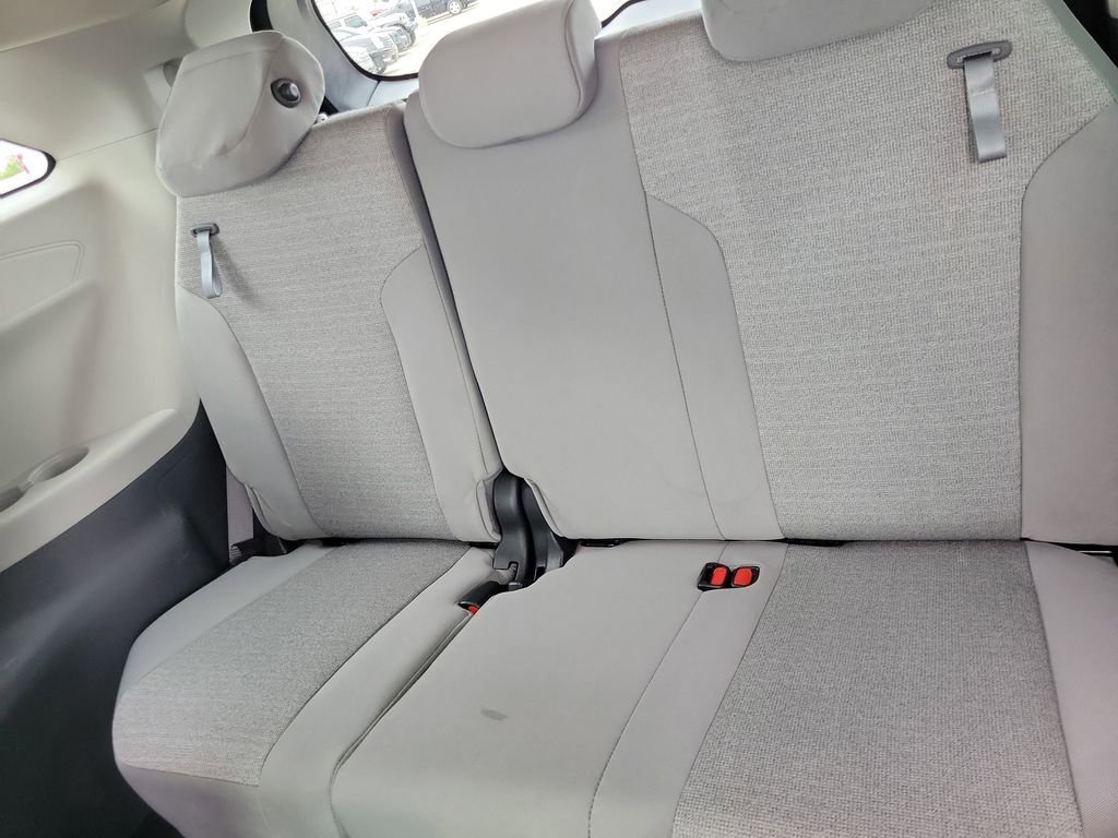 Used 2022  Toyota LE image 9