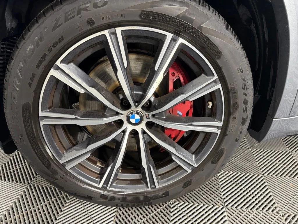 Certified Used 2025 Gray BMW xDrive40i image 9