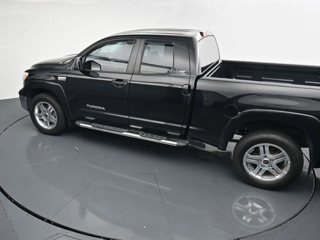 Used 2010 Black Toyota Grade image 26