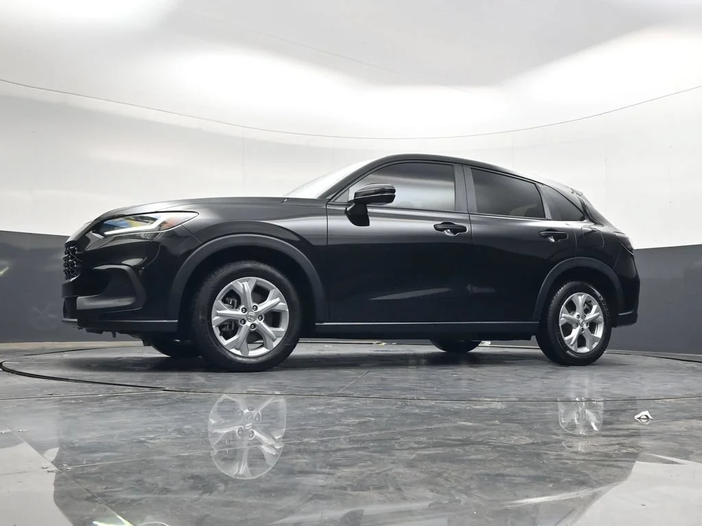 Used 2023 Crystal Black Pearl Honda LX image 32