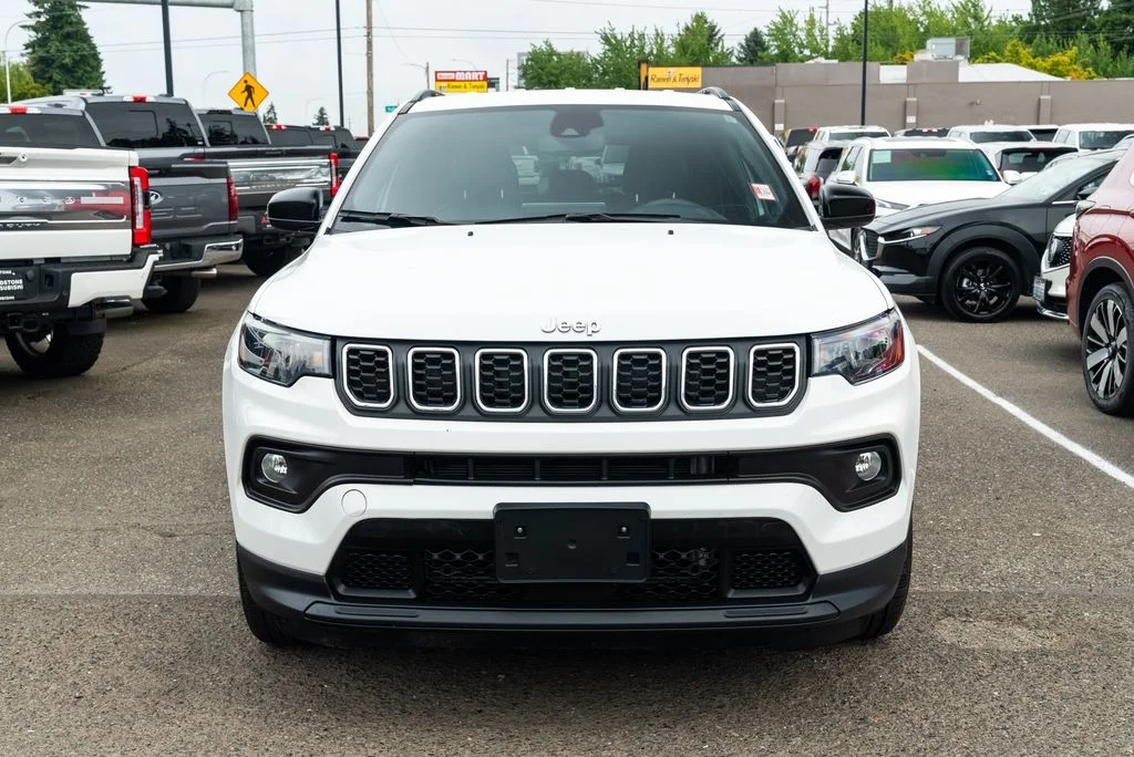 Used 2024 White Jeep Latitude image 2