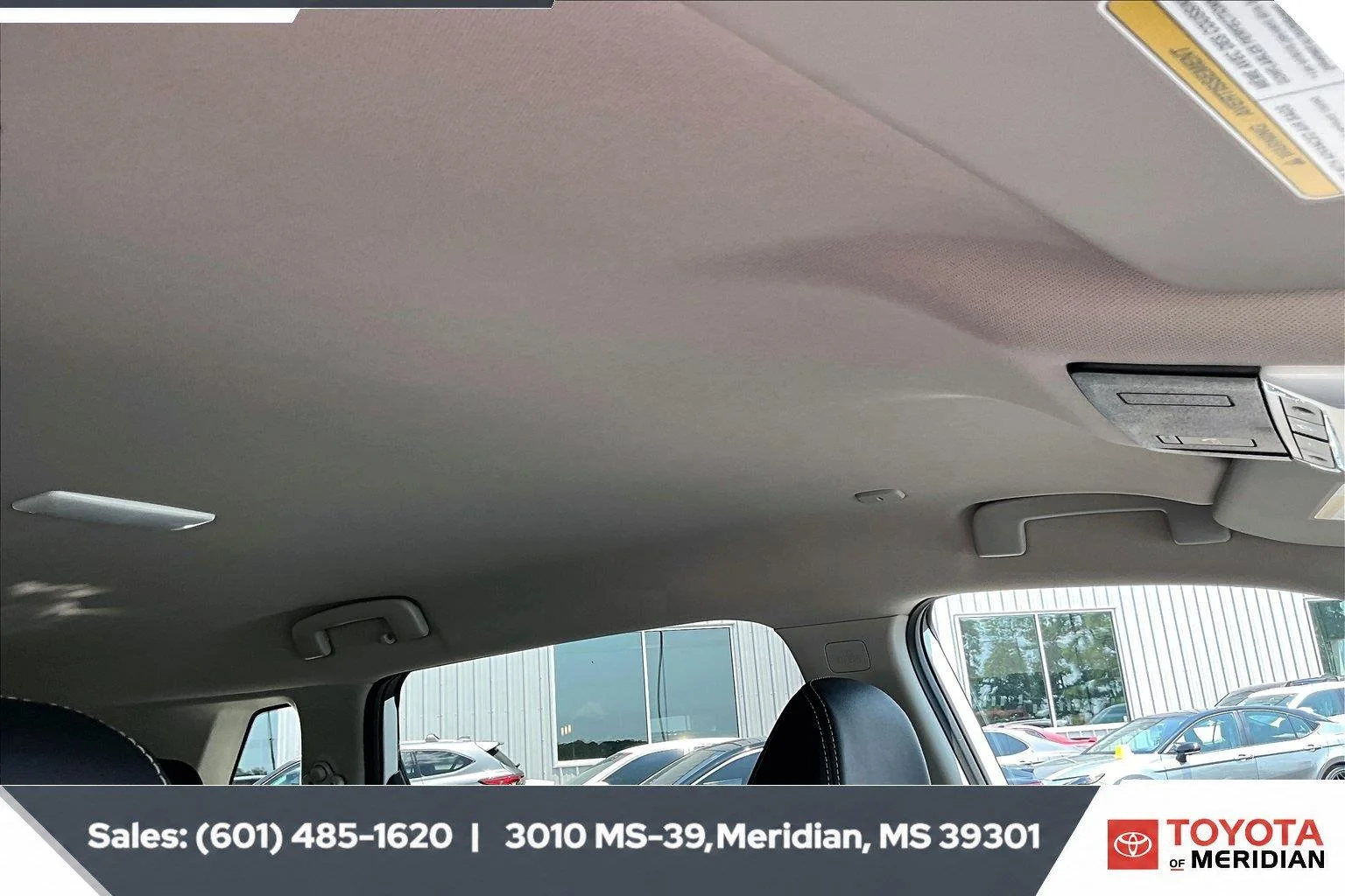 Used 2026 Everest White Pearl Tricoat Nissan SL image 16