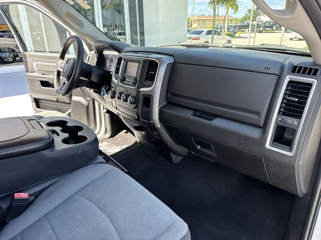 Used 2022 Bright White Clearcoat Ram SLT image 32