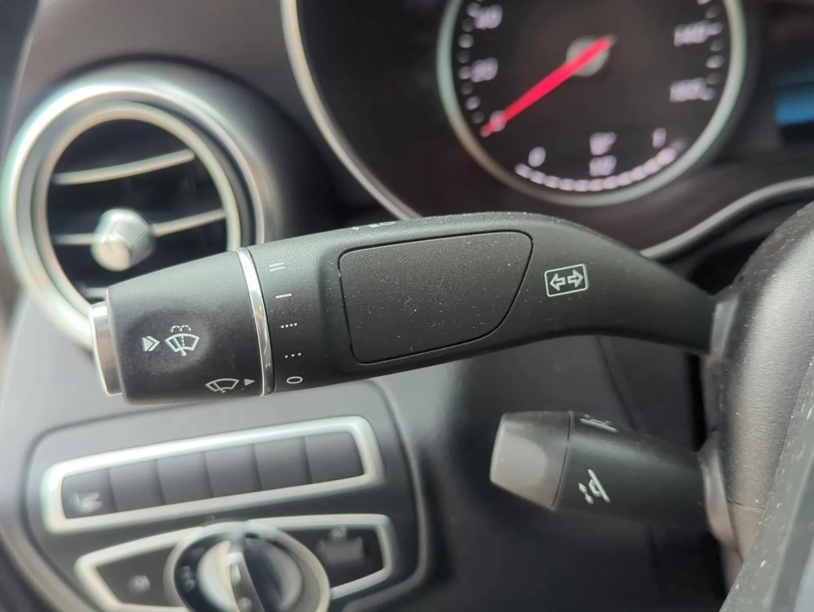 Used 2019 Mojave Silver Metallic Mercedes-Benz C 300 image 11