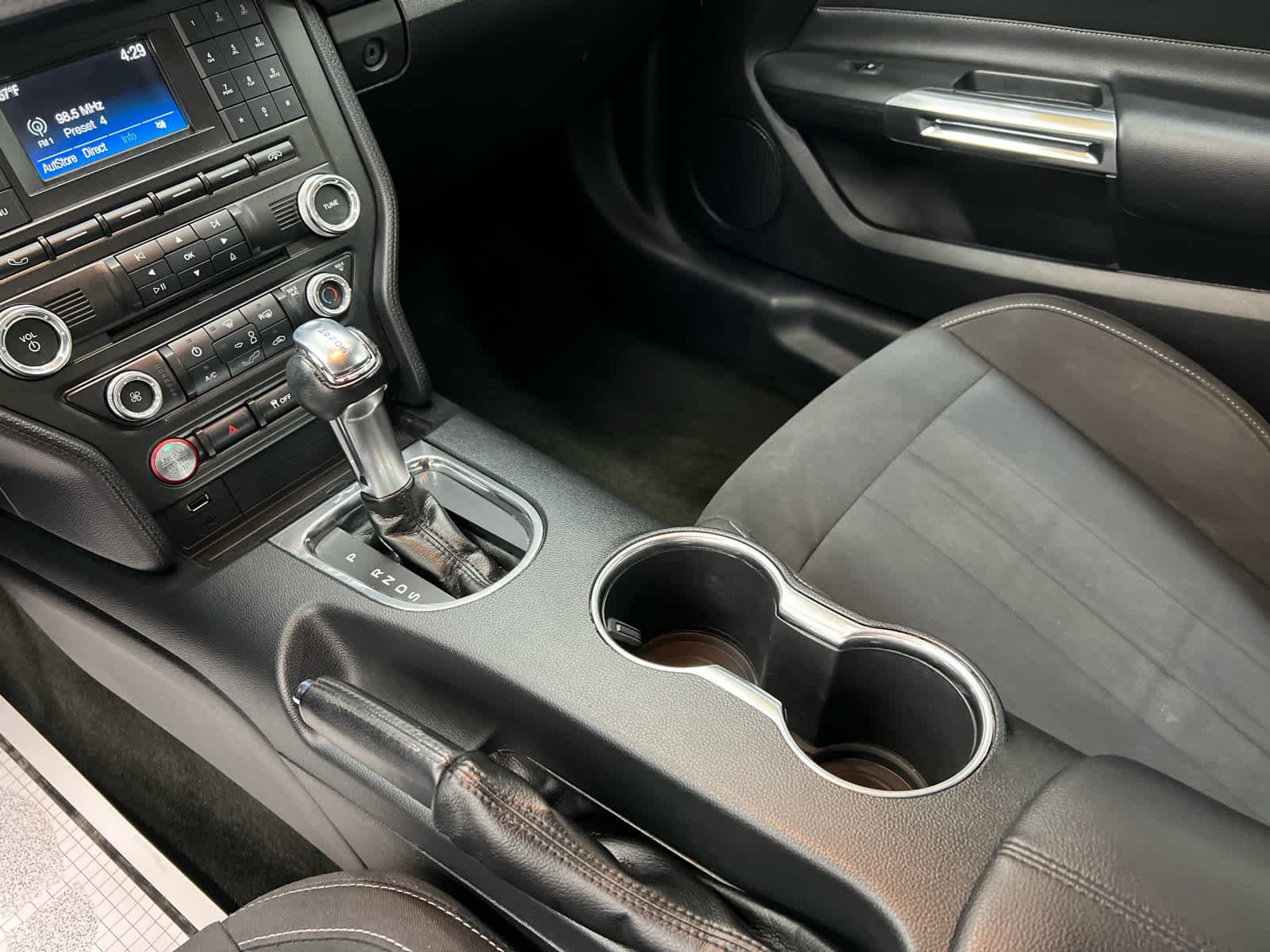 Used 2018 Oxford White Ford EcoBoost image 22