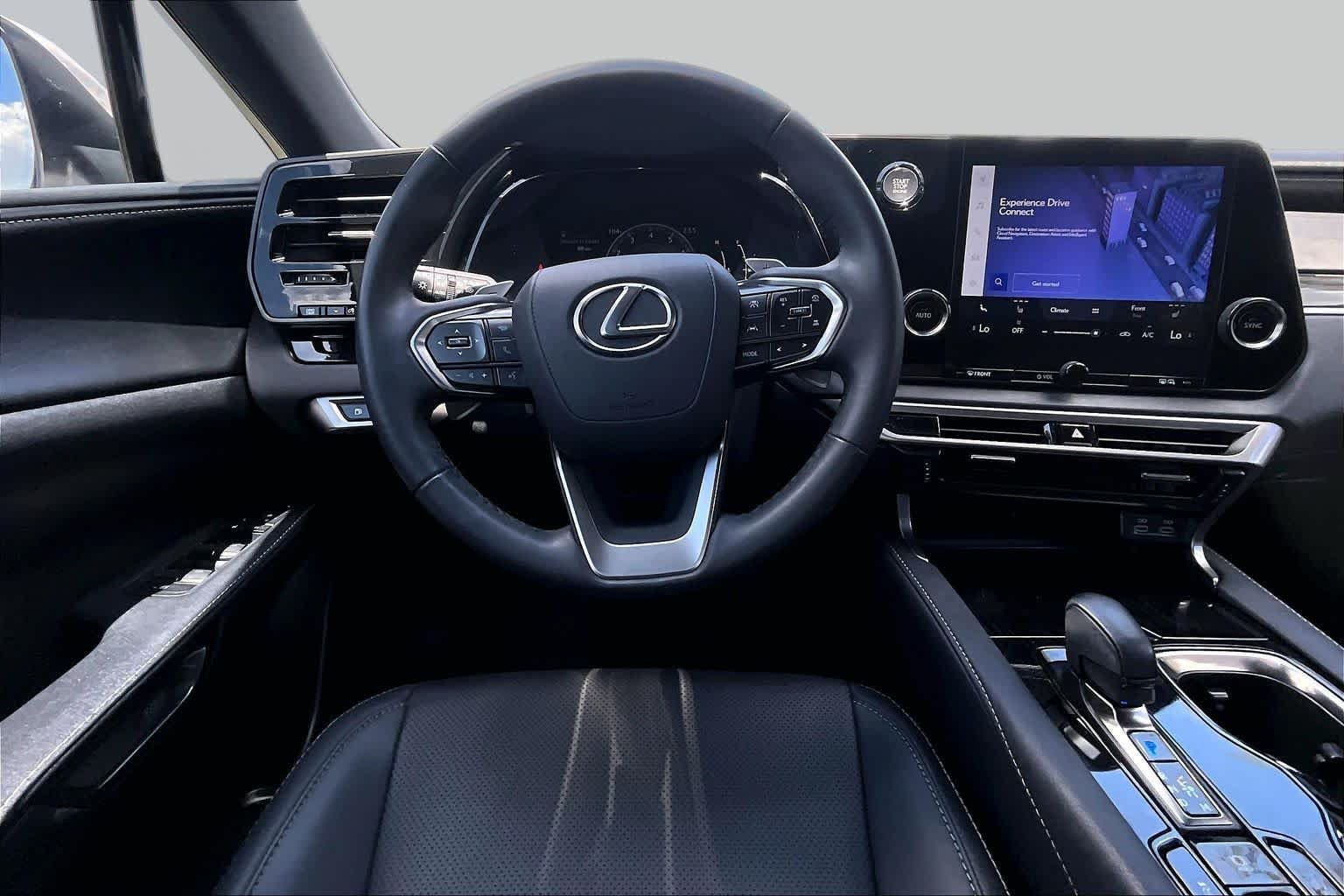 Used 2024 Eminent White Pearl Lexus  image 6