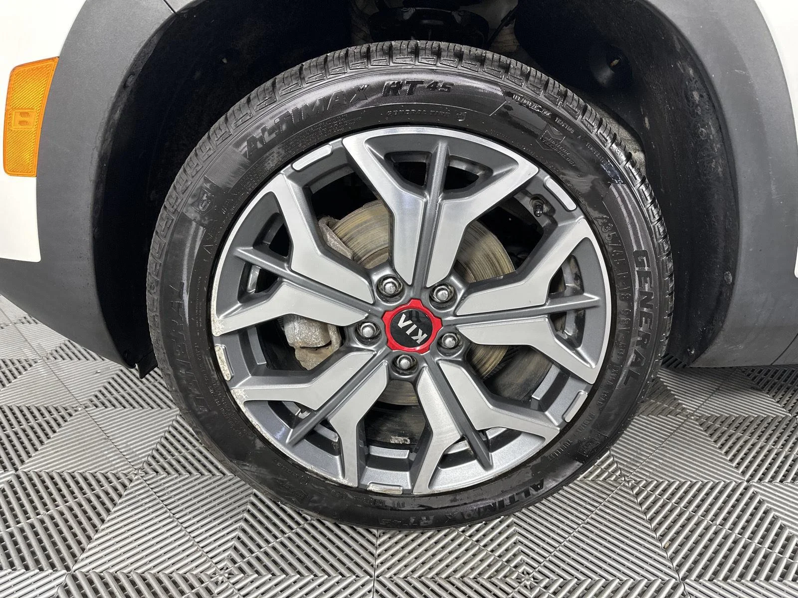 Used 2021 Snow White Pearl Kia SX Turbo image 6