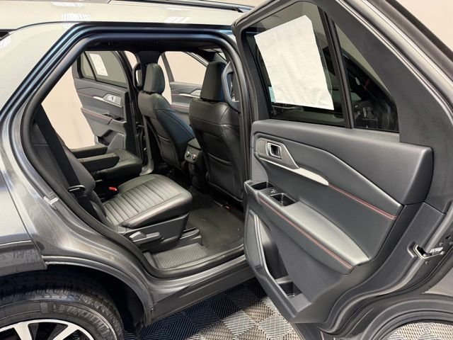 New 2026 Carbonized Gray Metallic Ford ST-Line image 28