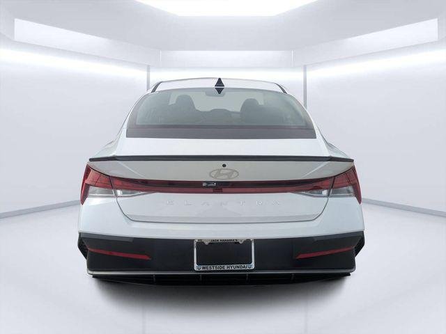New 2026 White Hyundai SEL Sport image 4