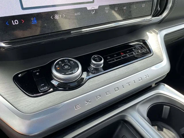 New 2027 Agate Black Metallic Ford Platinum image 18