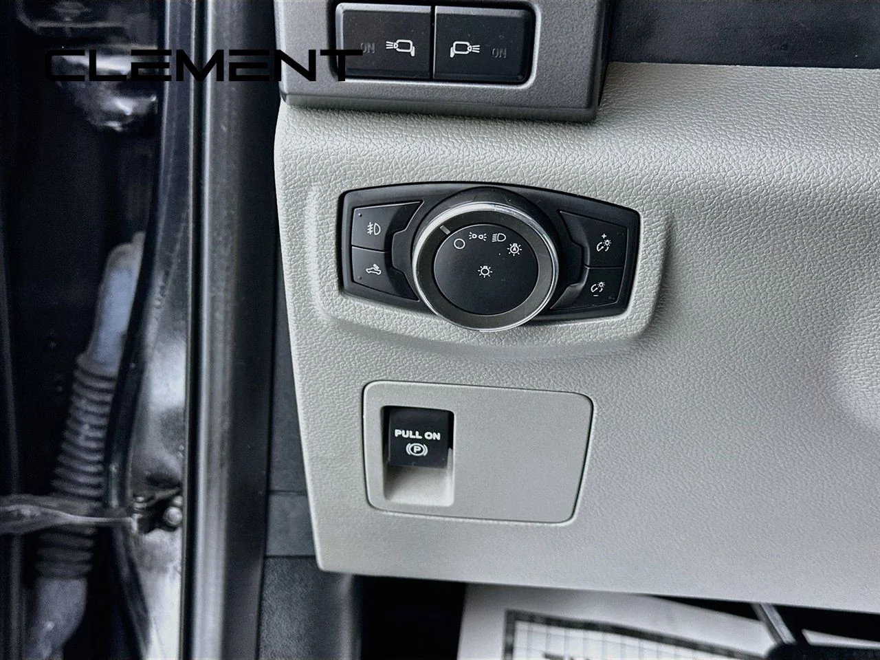 Used 2020 Black Ford XLT image 14