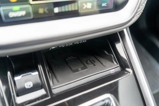 Used 2023 White Subaru Onyx Edition image 26