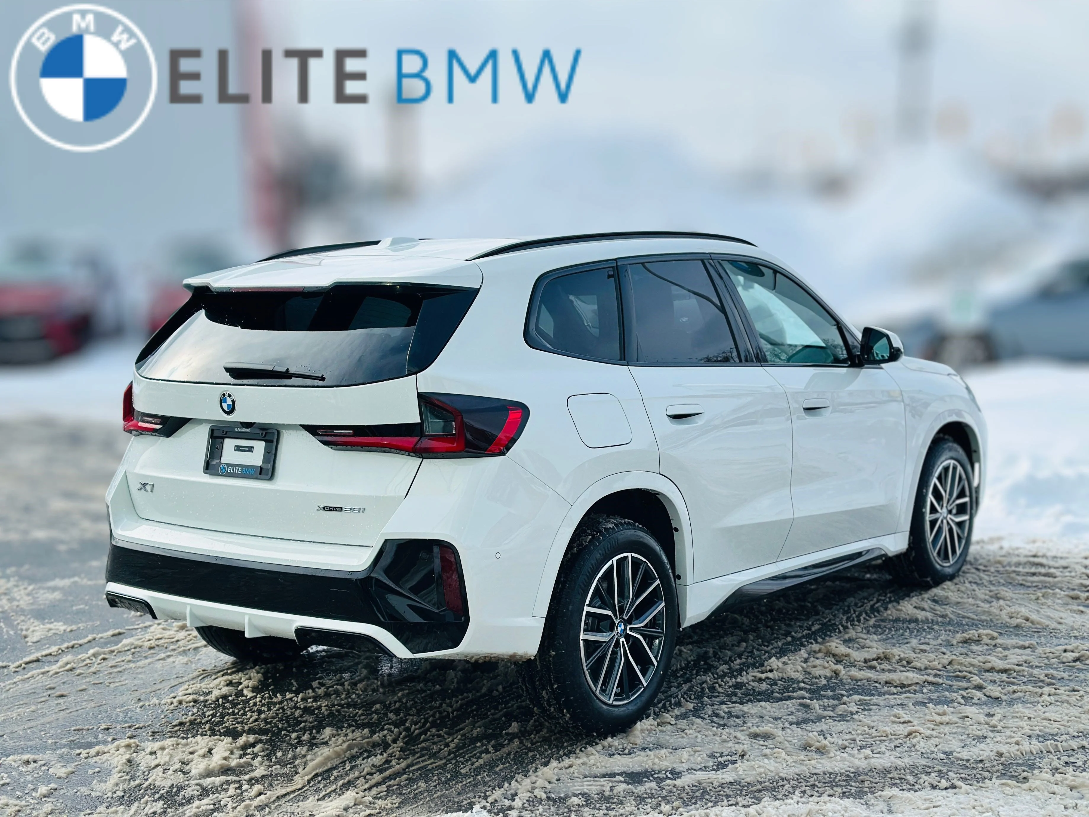 Used 2026 Alpine White Non-Metallic BMW xDrive28i image 40