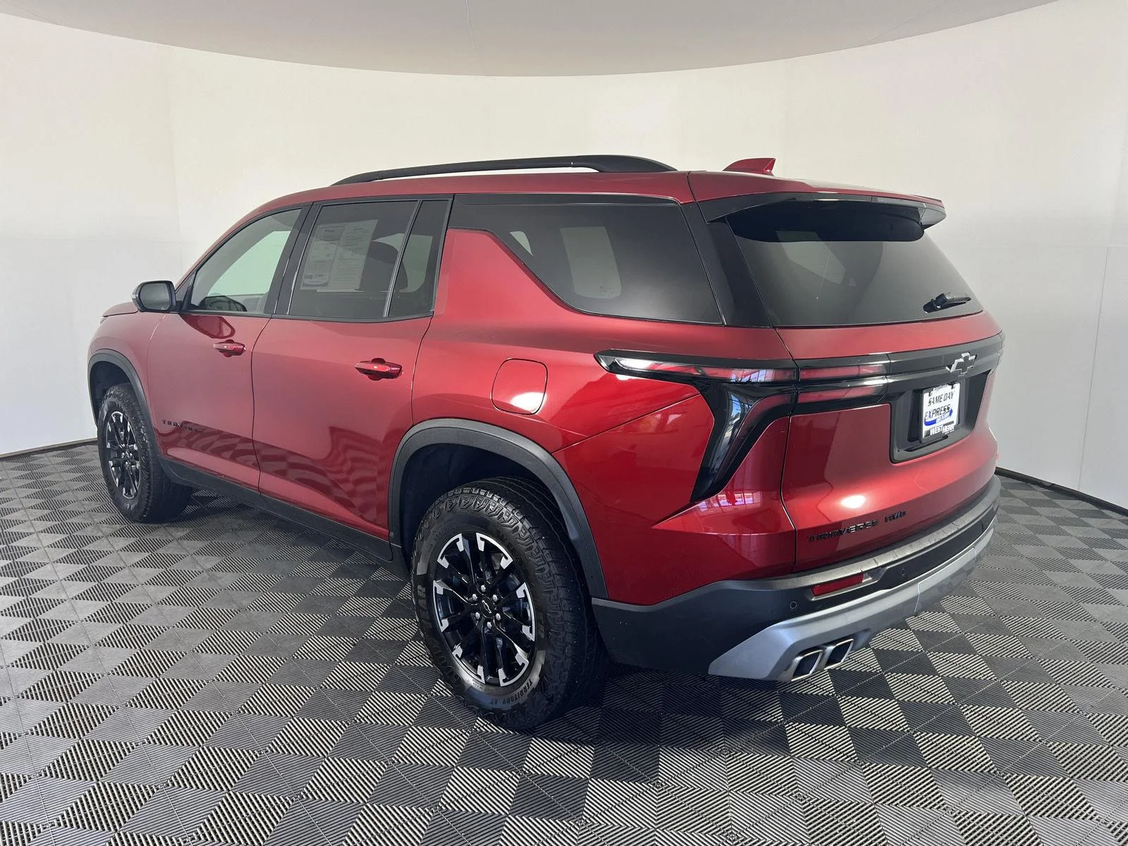 Used 2025 Radiant Red Tintcoat Chevrolet AWD Z71 image 5
