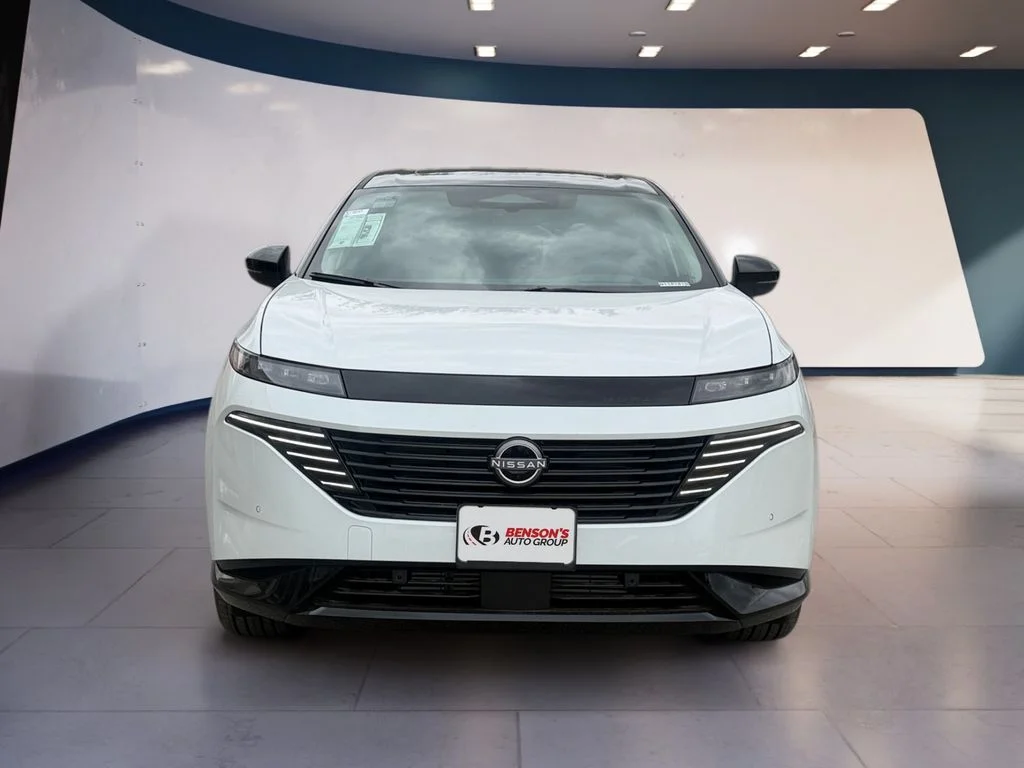 New 2026 White Nissan Platinum image 8