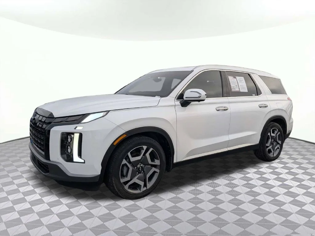Used 2024 White Hyundai Limited image 6
