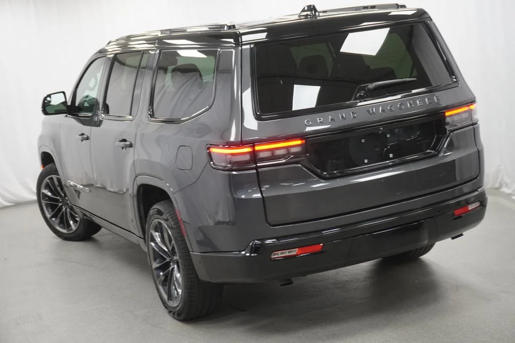 Certified Used 2025 Gray Jeep Series III Obsidian image 12