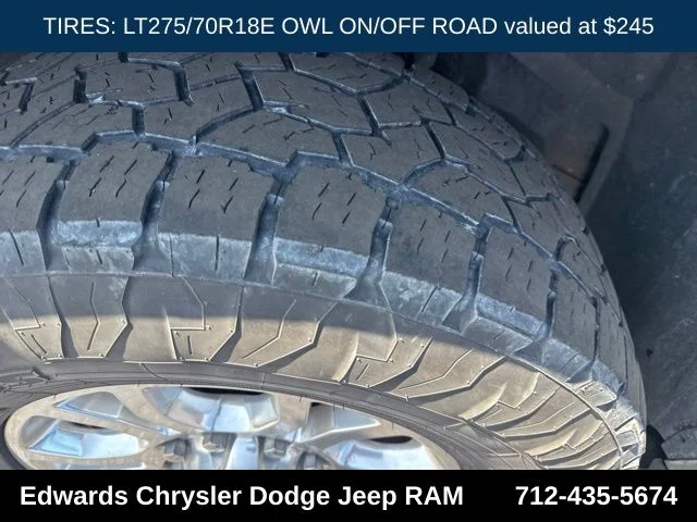 Used 2018 Black Ram Laramie image 13