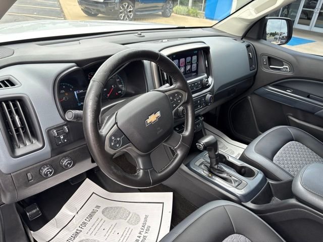 Used 2017 White Chevrolet Z71 image 20
