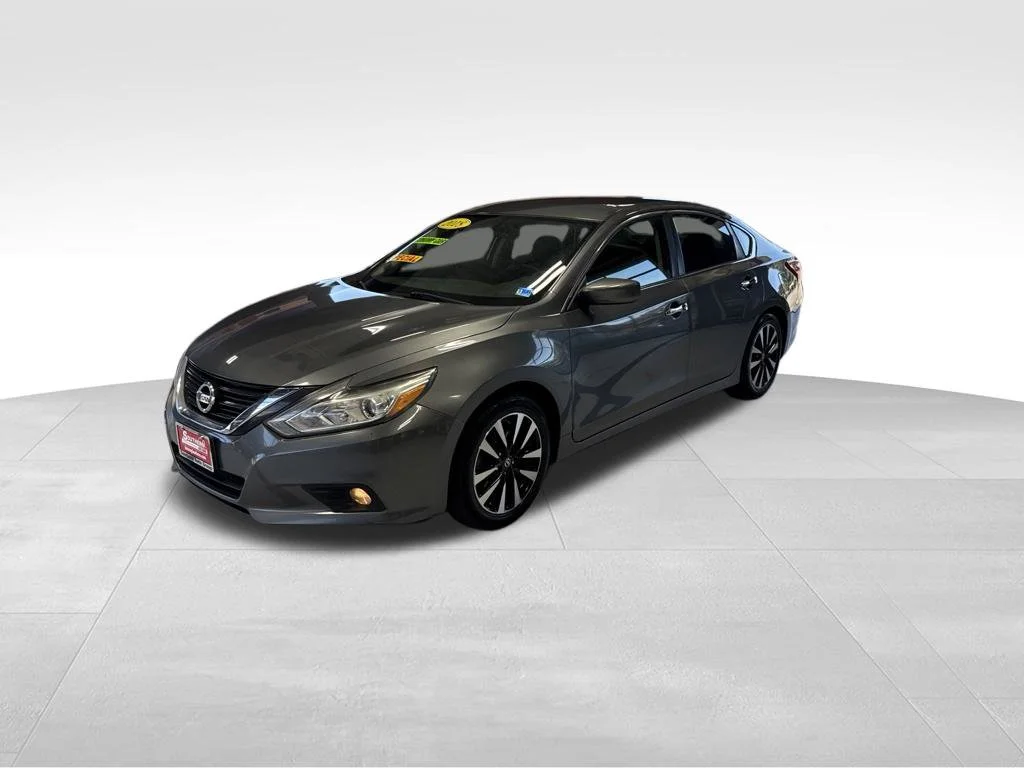 Used 2018 Nissan Altima SV with VIN 1N4AL3AP5JC102876 for sale in Norfolk, VA